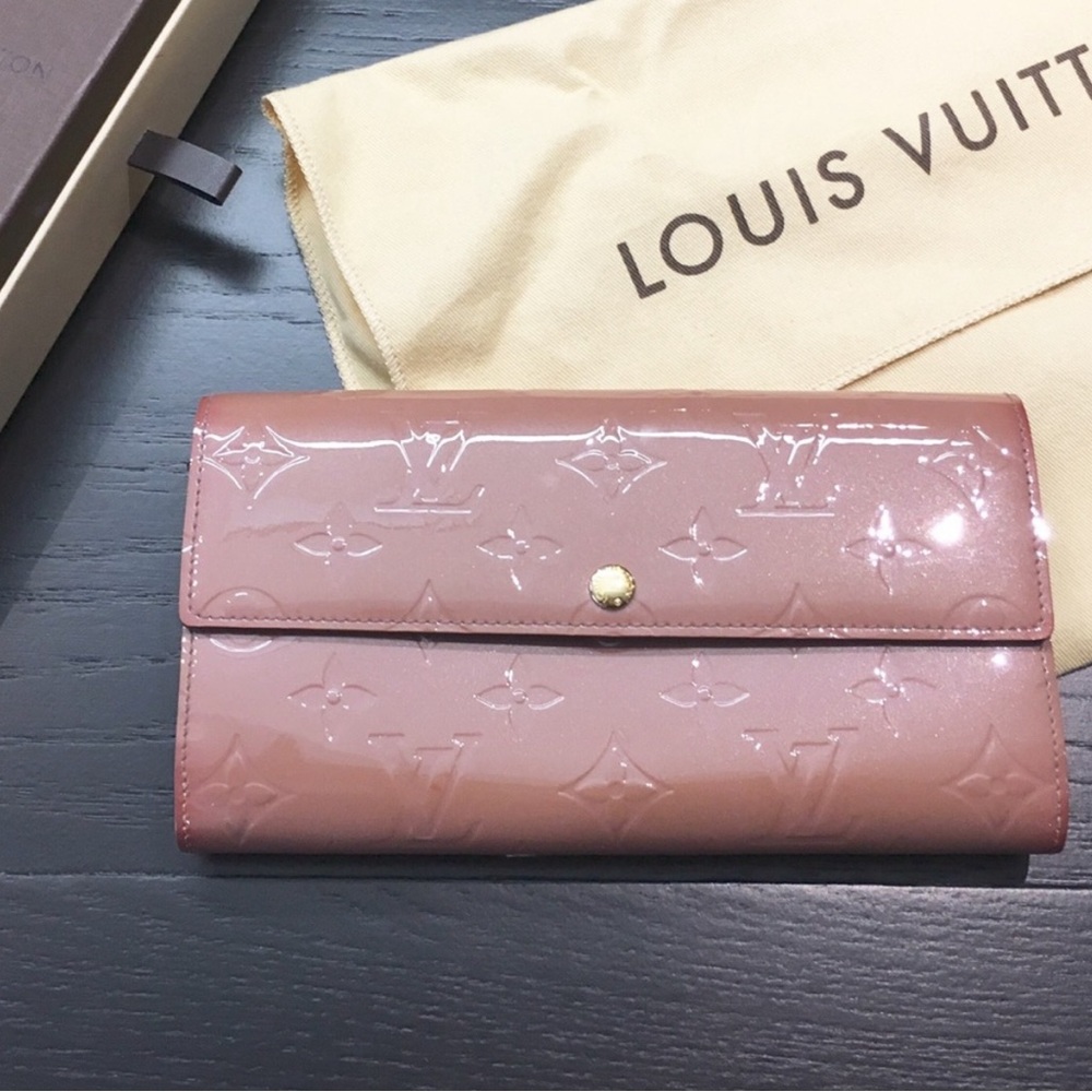 💕 LOUIS VUITTON Continental Wallet. Gently Used.
